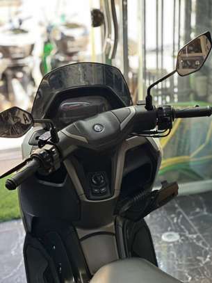 Nmax 125 2025 avec cmc image 8