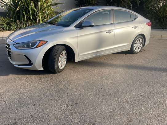 Magnifique Hyundai Elantra 2017 image 1