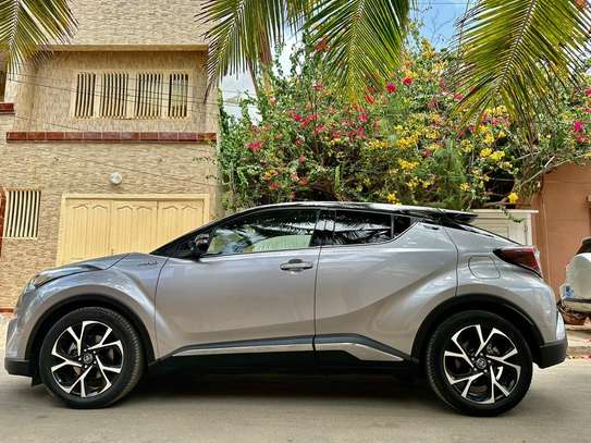 TOYOTA C-HR 2019 image 9