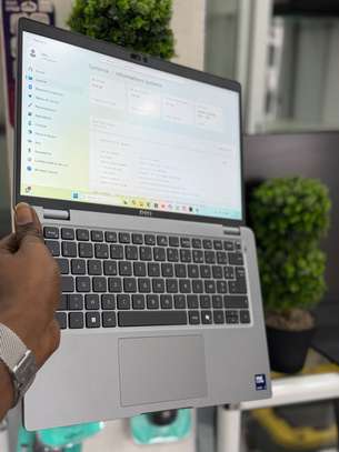 Dell latitude 5450 image 3