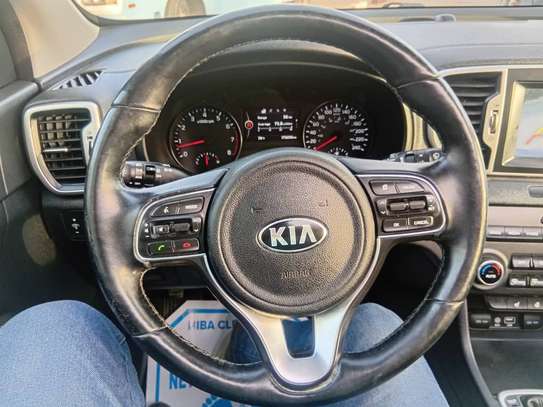 Kia Sportage EX image 12