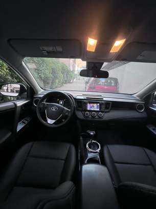 Toyota Rav4 image 7