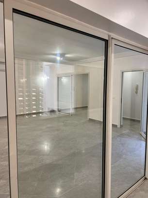 3 chambres salon à louer en face King fahd image 15