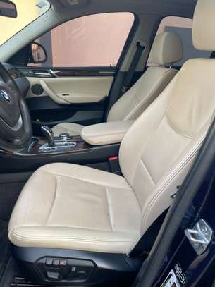 BMW X4 Xdrive28i image 4