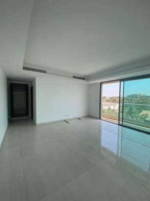 Bel et Spacieux Appartement F5 Fann Résidence image 14