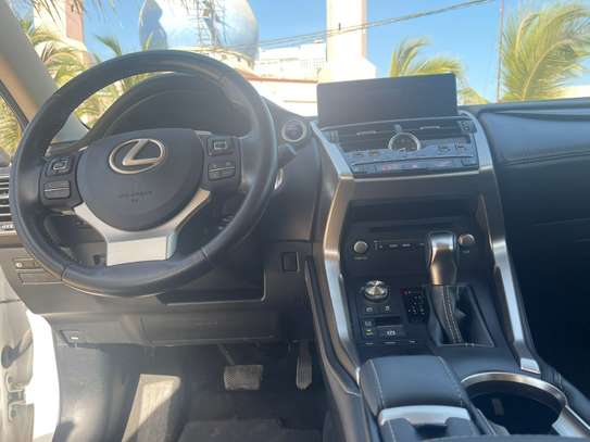 Lexus nx 300  2020 image 10