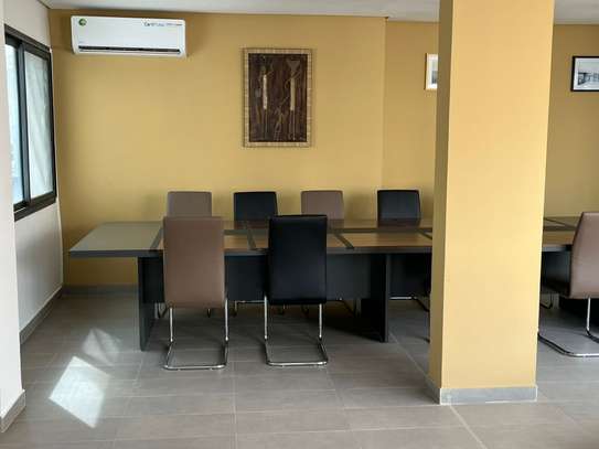 Salle de réunion a la Cite Keur Gorgui image 3
