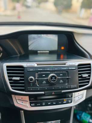 Honda Accrod image 10