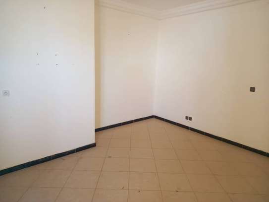 Appartement F4 à louer à la Cité Keur Guorgui image 5