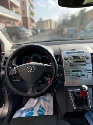 Toyota verso 7 places papier complet image 5