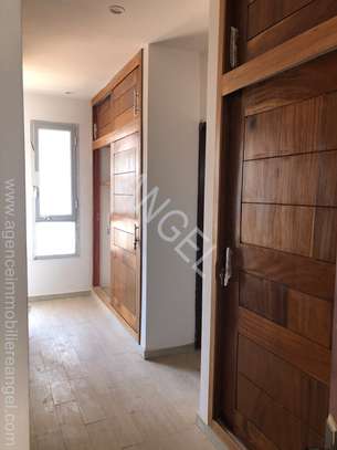 Ref_1556_PL Grande Villa R+2 avec terrasse aux Mamelles image 5