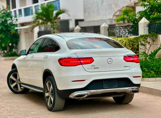 mercedess glc 300 4matic image 8
