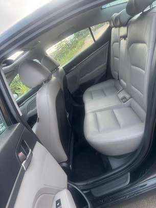 Hyundai elantra Limited image 13