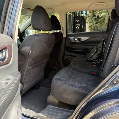 Nissan rogue année 2016 automatique essence Verson 4x4 image 5