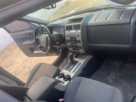 Ford escape image 5