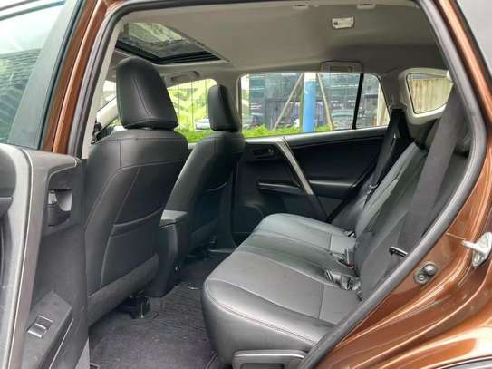 Toyota Rav 4  2017 image 9