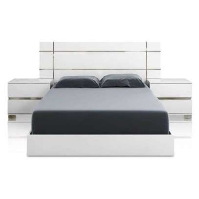 Lit en bois image 3