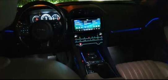 JAGUAR F PACE 2019 image 14