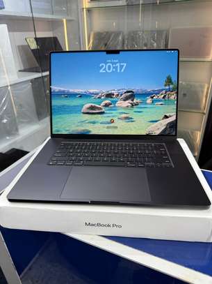 MacBook Pro M4 Pro 16 Pouces Ram 48Go SSD 1To image 5