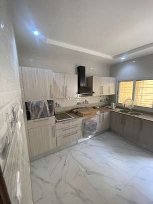 Magnifique duplex r+1 Keur gorgui disponible image 13
