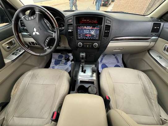 Mitsubishi Pajero 2015 image 8