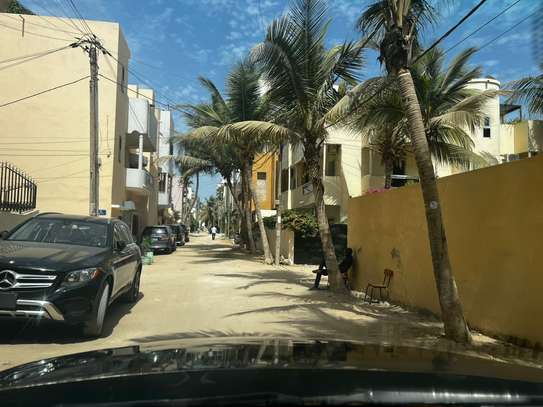 Belle Villa R+1 à louer à Ngor Almadies image 6