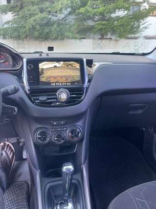 Peugeot 2008 2017 image 6