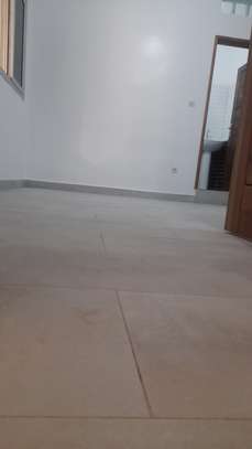 APPARTEMENT au 2ÈME ÉTAGE à Hann Maristes 1  Ecole Japonaise image 10