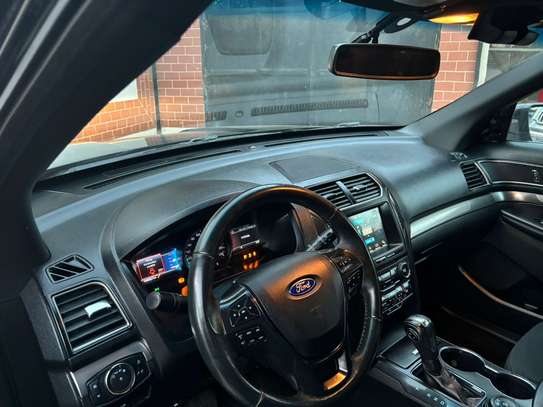 Ford Explorer 2018 image 1