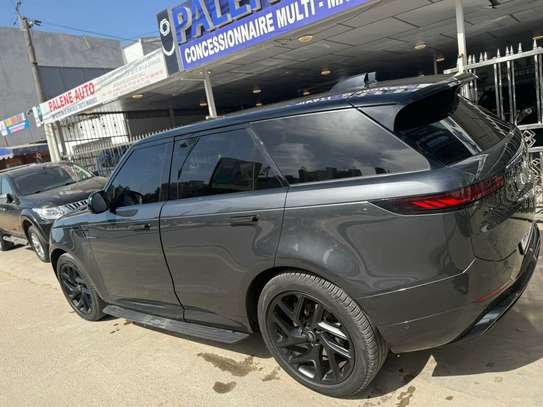 Range Rover Sport 2023 image 13