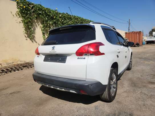 Peugeot 2008 2016 image 5
