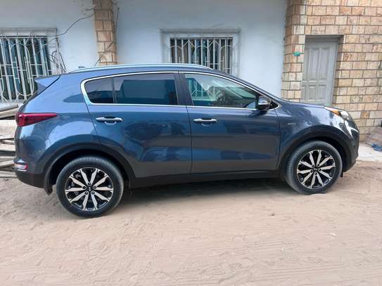 Kia Sportage limited image 5
