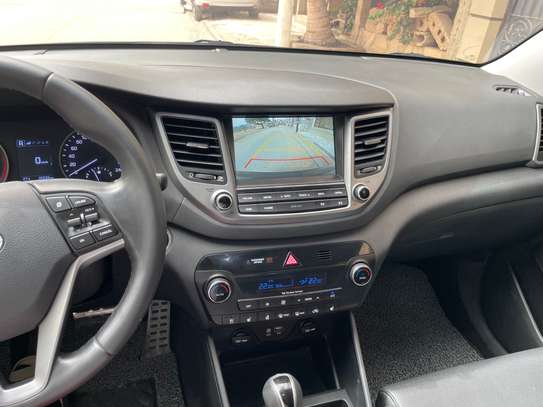 Hyundai Tucson evgt 2017 full option image 12