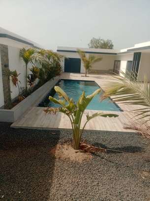 Belle Villa avec piscine a louer a Nguerigne image 5