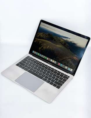 MacBook Air Retina 13” 2019 image 2