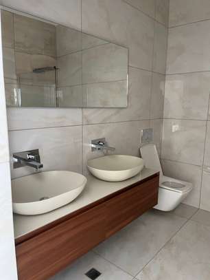 Appartement F3 à louer à fann Résidence image 9