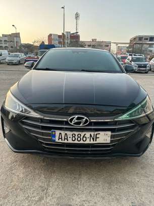 Hyundai elantra image 2