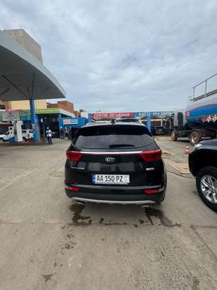 Kia Sportage SUV compact noir 5 portes image 9