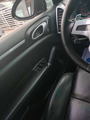 Porsche Cayenne 2014 image 4