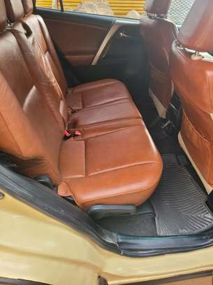 Toyota Rav4 2015 image 11
