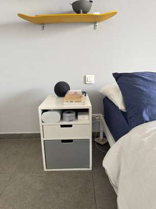 Table de chevet image 1