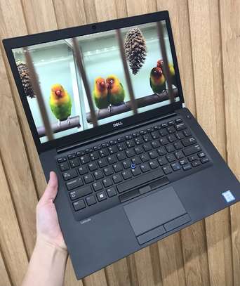 DELL 7480 neuf - i7 - 256/ 8gb dan son carton image 2