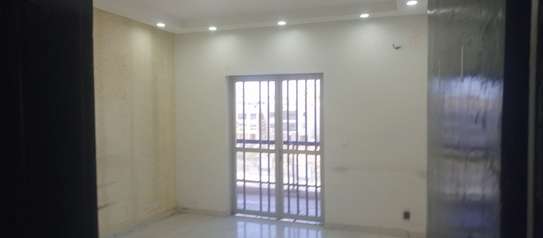 BUREAUX 4 PIECES À LOUER 2 VOIES SACRÉ COEUR JVC image 4