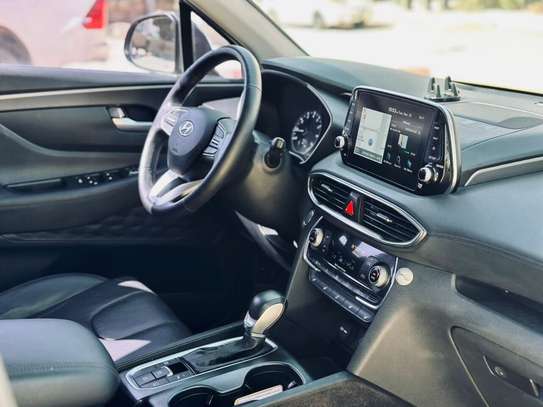 HYUNDAI  SANTAFE   2019 image 8