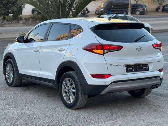 Hyundai Tucson image 5