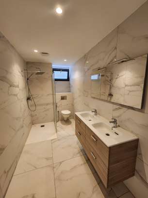 Superbe appartement en bord de mer au Plateau image 8