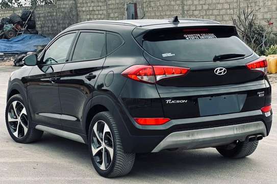 Hyundai Tucson 2018 AWD image 2