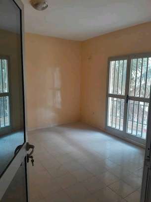 Mermoz comico appart F4 a louer image 1