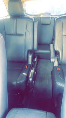Toyota Highlander limited 7 places image 13