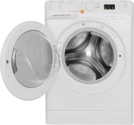 MACHINE A LAVER INDESIT image 1